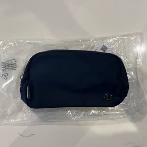 NWT Lululemon Belt Bag - Navy